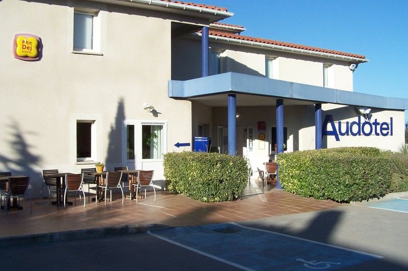 Audotel Carcassonne Eksteriør billede